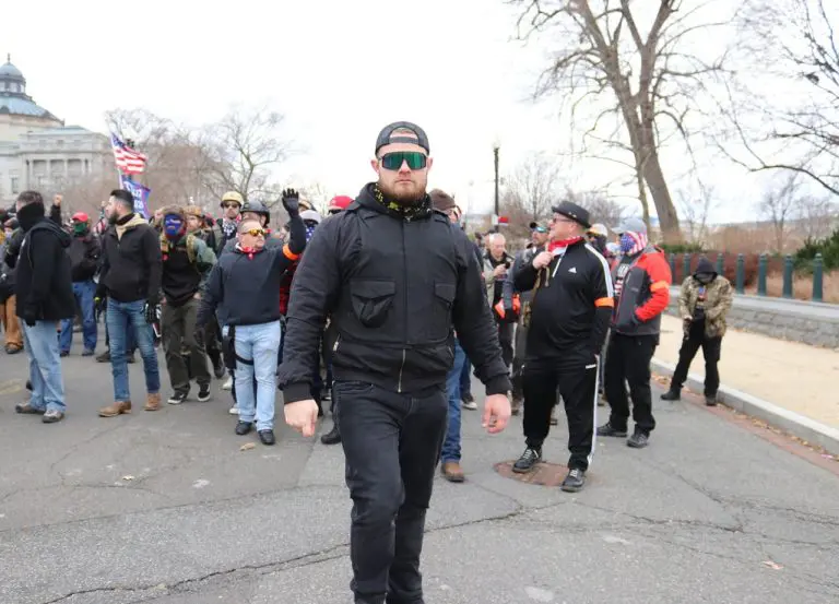 SAD: Bivši vođa “Proud Boysa” osuđen na 22 godine zbog napada na Kapitol