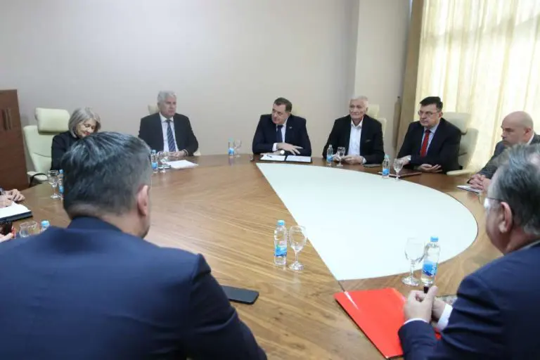 Danas sastanak Trojke, SNSD-a i HDZ-a BiH u Konjicu