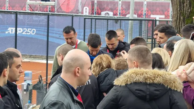 Đoković završio trening, susret sa fanovima (FOTO)