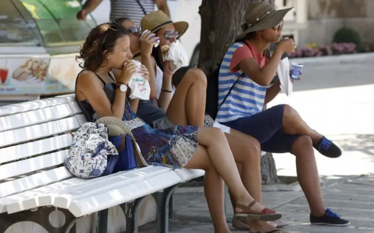 Odzvonilo ćevapima i bureku na moru?