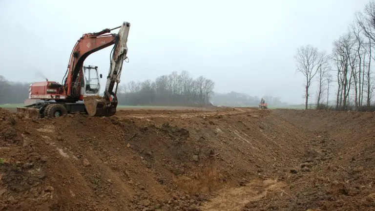 KO TO OVDJE KOPA: Dugogodišnja sumnjiva eksploatacija šljunka na granici između BiH i Srbije