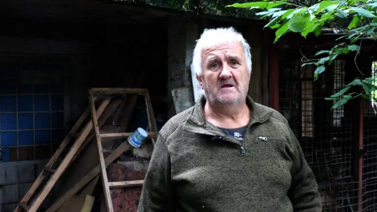 Emin Ljutić iz Gornjeg Vakufa 17 godina troši penziju na dva medvjeda