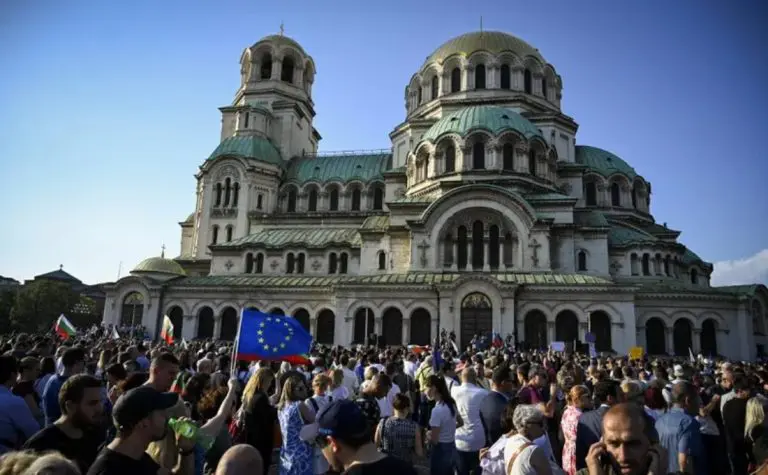 Bugarska je trebala uvesti euro u januaru 2024. Sada odustaju od toga