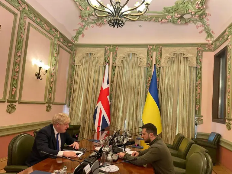 Johnson iznenada u Kijevu