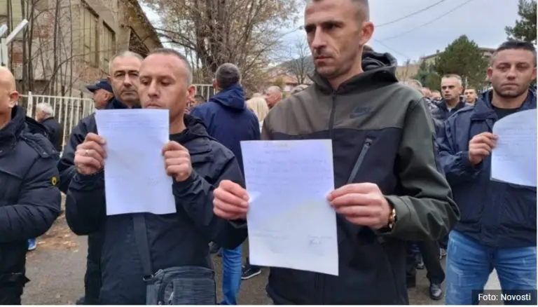 Oko 300 srpskih policajaca u Kosovoskoj Mitrovici podnijelo ostavke