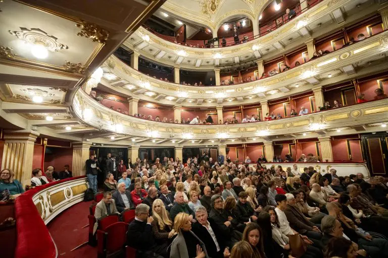 Premijera predstave “Urnebesna tragedija” u Beogradu