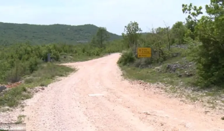 VIDEO U ovom hercegovačkom mjestu nema asfalta, vode, prodavnice: Zaboravljeni od svih