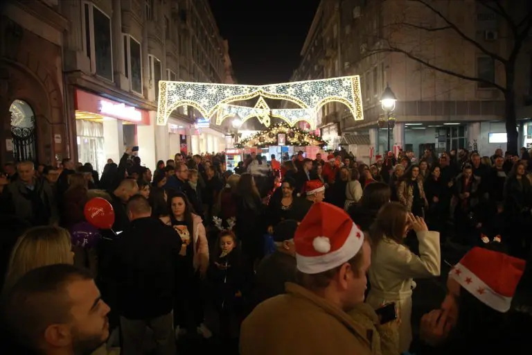 Više hiljada Beograđana i gostiju dočekalo 2023. godinu na otvorenom