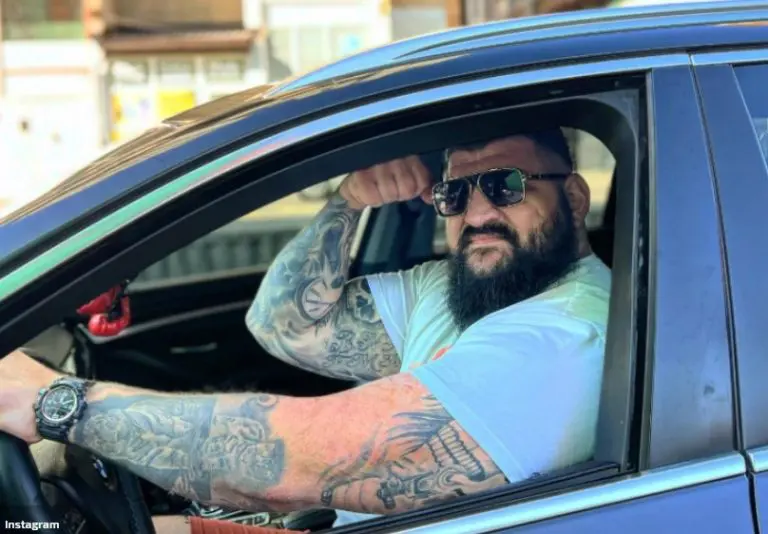 Predao se Mustafa Karamuja!