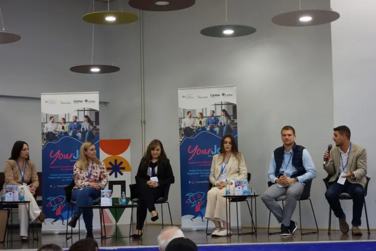 Do kraja godine RS će napustiti 5.600, a FBiH 16.800 mladih ljudi!