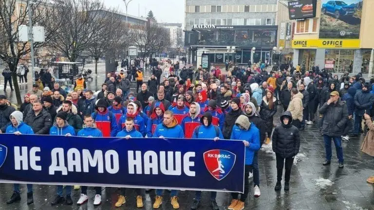 VIDEO Počela protestna šetnja: “NE DAMO NAŠE”!