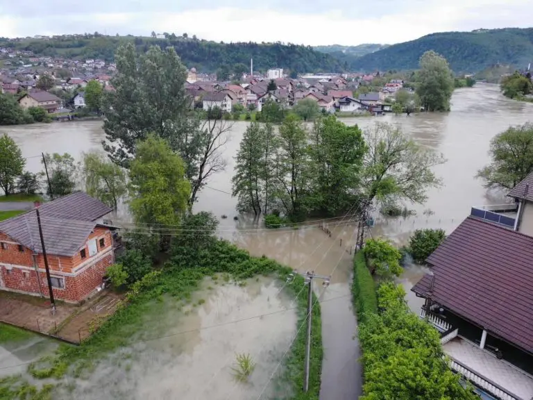 Javili se iz FUCZ: poslali smo 20 pari čizama i 10 muljnih pumpi