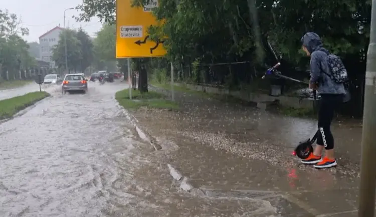 Nevrijeme zahvatilo Banjaluku (VIDEO)