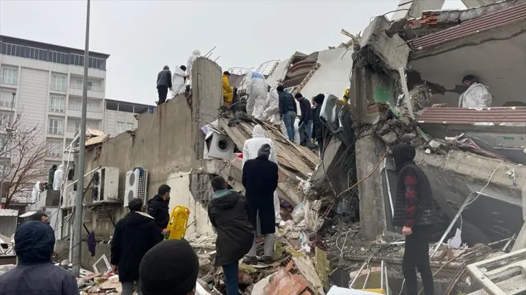 Udruženje Pomozi.ba pokrenulo kampanju za pomoć narodima Sirije i Turske