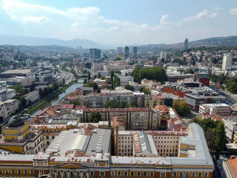 Oglasilo se Ministarstvo za odgoj i obrazovanje KS povodom dojava u navodno postavljenim bombama u školama