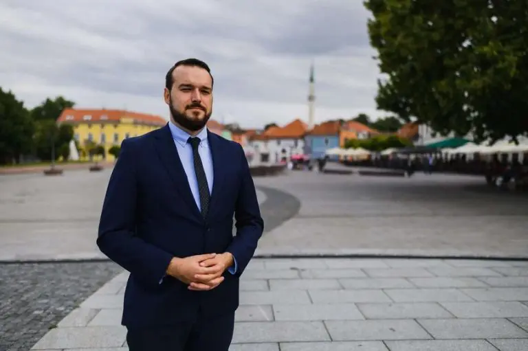 Admir Čavalić, ekonomski analitičar: Učiti bh. građane da štede je kao učiti ptice da lete
