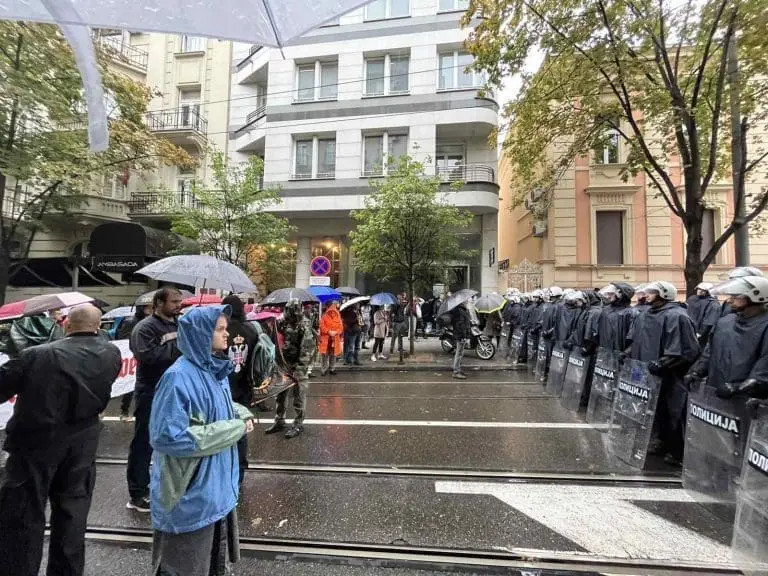 BUKA U BEOGRADU: Centar Beograda blokiran