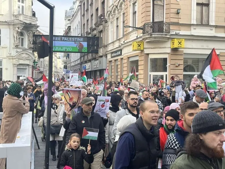 Sarajevo: Više stotina građana u protestnoj šetnji u znak podrške Palestini