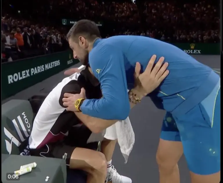 Novak opet oduševio, prekinuo intervju zbog nečeg važnijeg