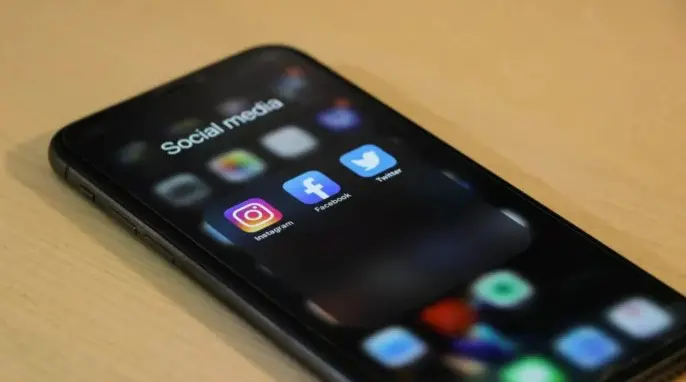 Pazite na čije profile klikate, Facebook šalje svima zahtjev za prijateljstvo