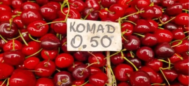 Prodavačica objasnila zašto: Na pijaci jedna trešnja košta pola marke