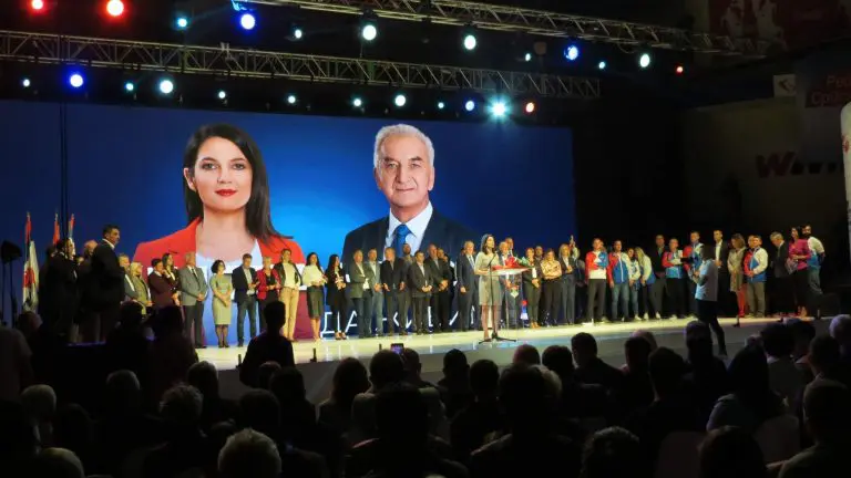 Opozicija održala završni skup u Banjaluci: Velika pobjeda 2.oktobra!