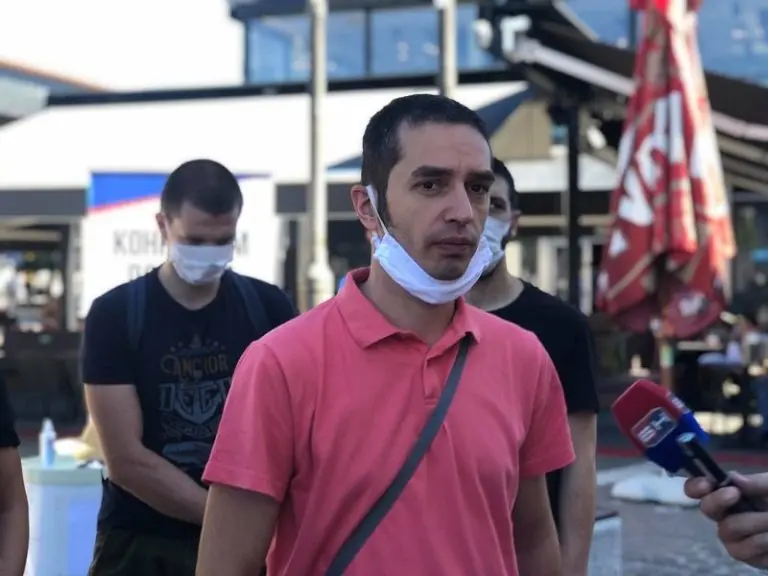 Velizar Antić, politički analitičar za BUKU: Narod je taj koji treba političarima da kaže da su smeće