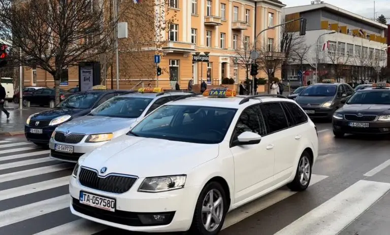 PROTEST: Taksisti na ulicama Banjaluke!