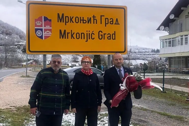 Mrkonjić Grad: Članovima Naše stranke nije bilo dozvoljeno polaganje cvijeća
