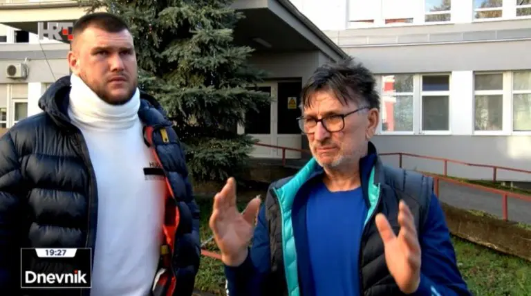 Brutalno pretučeni ‘Djed Mraz‘ se s ocem pojavio pred novinarima; ‘Sve je počelo zbog bombona i kondoma‘