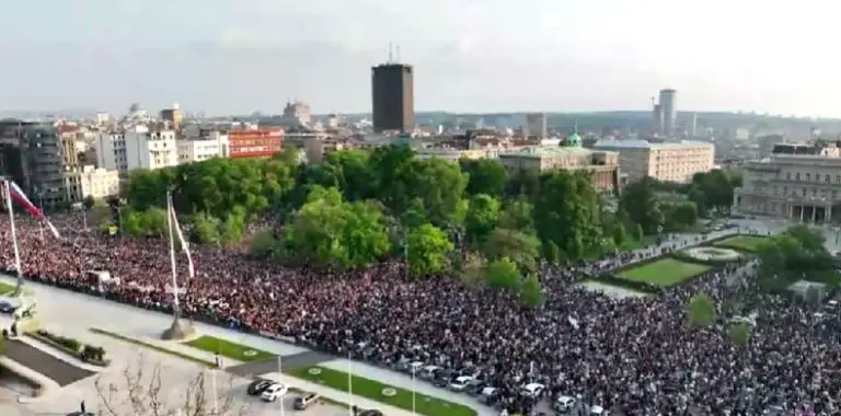 Desetine hiljada građana krenulo ka Gazeli
