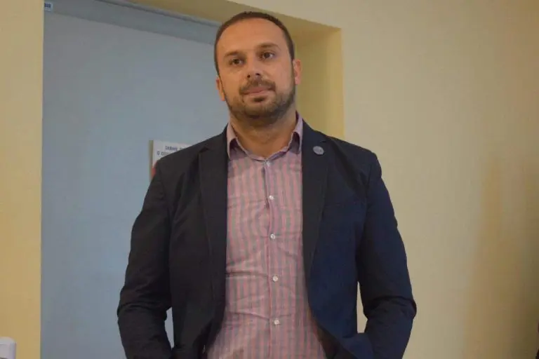 Kadić: BiH živi negativni mir