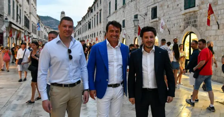 ‘Čast mi je da sam prvi premijer C. Gore koji slobodno šeće Stradunom. Napad na Dubrovnik bio je naša najveća sramota‘