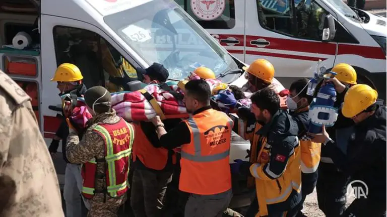 Čak 296 sati nakon zemljotresa spašene tri osobe, među spašenim i dijete