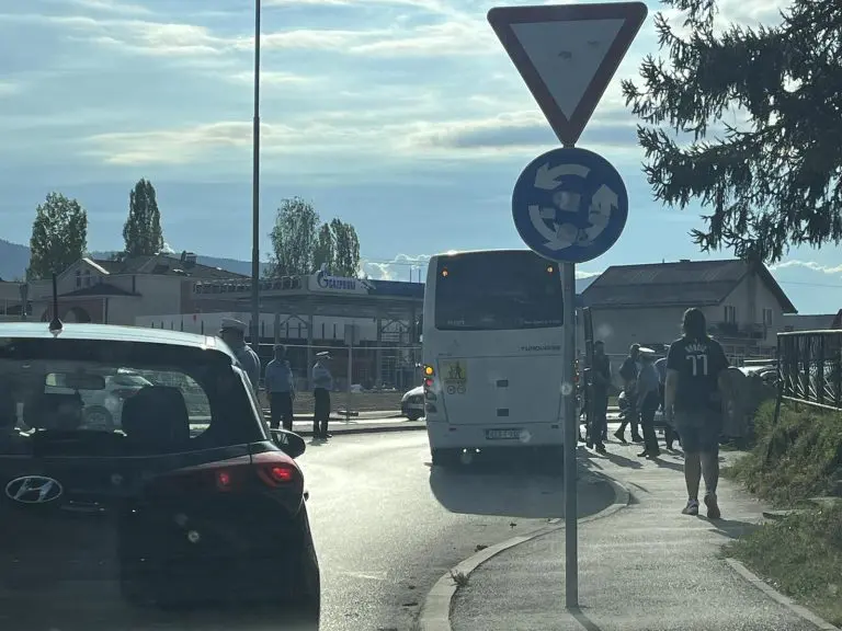 Buka uživo: Počelo okupljanje SNSD-ovaca u blizini linija razgraničenja Sarajeva i Istočnog Sarajeva