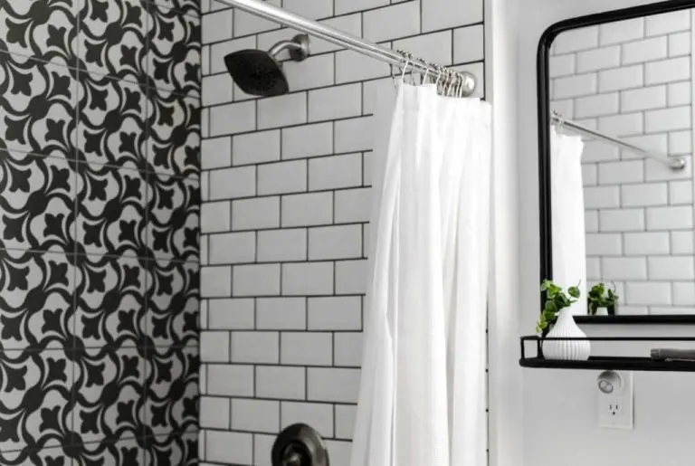 Nikad se nemojte tuširati kad vani grmi i sijeva!