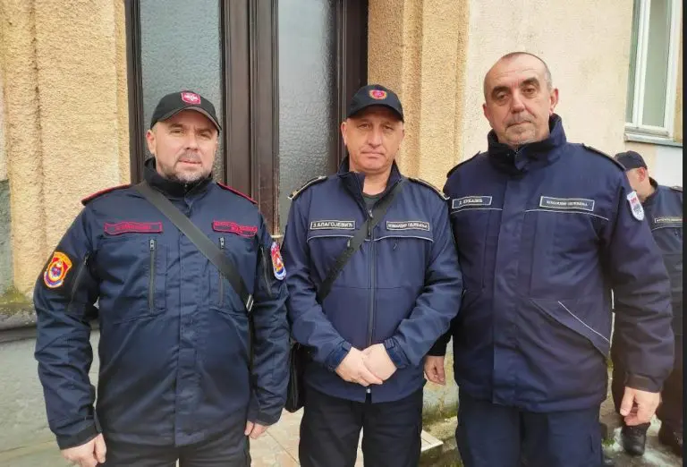 ODLUKA USTAVNOG SUDA: 6.000 radnika u RS ponovo dovodeno u poziciju da rade za minimalac!