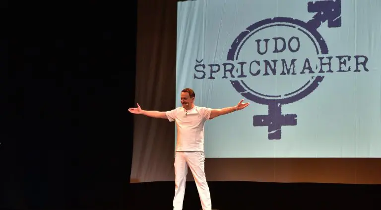 Tarik Filipović ekskluzivno za BUKU: Šta se sve dešavalo za vrijeme predstave u Živinicama?