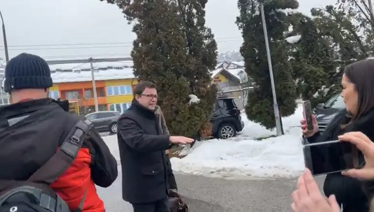 Incident pred sudom BiH. Memić Dupovcu: Objasni kako si mi nudio pare