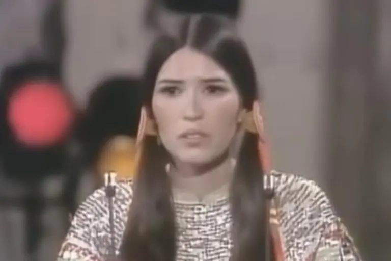 Ko je bila Sačin Malo Pero, ponosna Indijanka kojoj je Akademija rekla „Izvini“?