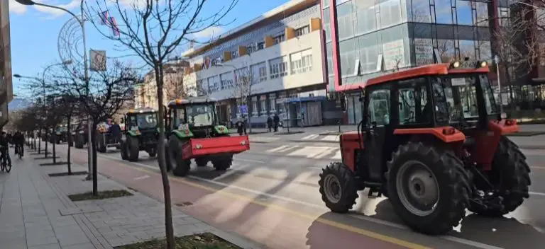 PROTEST Traktori na ulicama Banjaluke!
