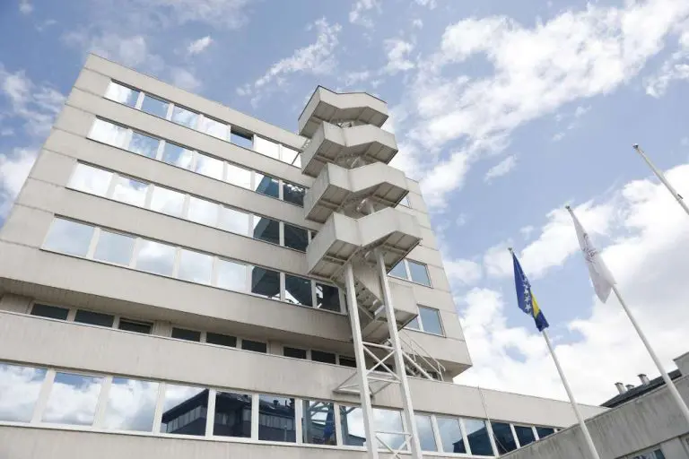 OHR: Ne postoji državna granica između entiteta