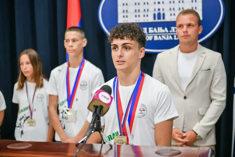 Podrška Grada: Gradonačelnik čestitao Pavlu Dujakoviću na uspjehu