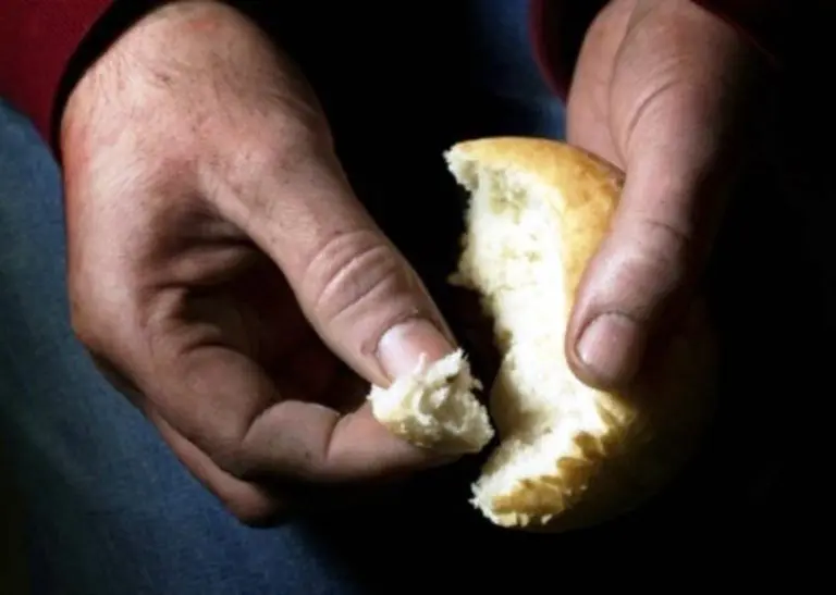 SRAM DA VAS BUDE: “U Republici Srpskoj 19.500 djece je gladno, golo i boso! I ko zna koliko još”