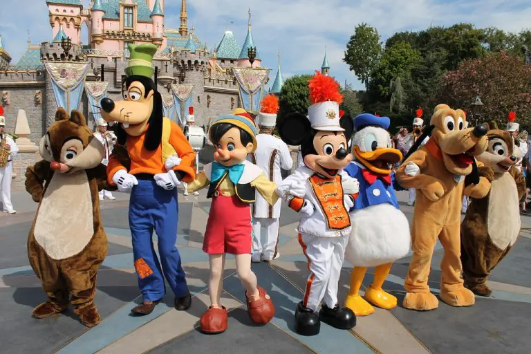 Voz sa europarlamentarcima greškom skrenuo u Disneyland umjesto u Strazbur