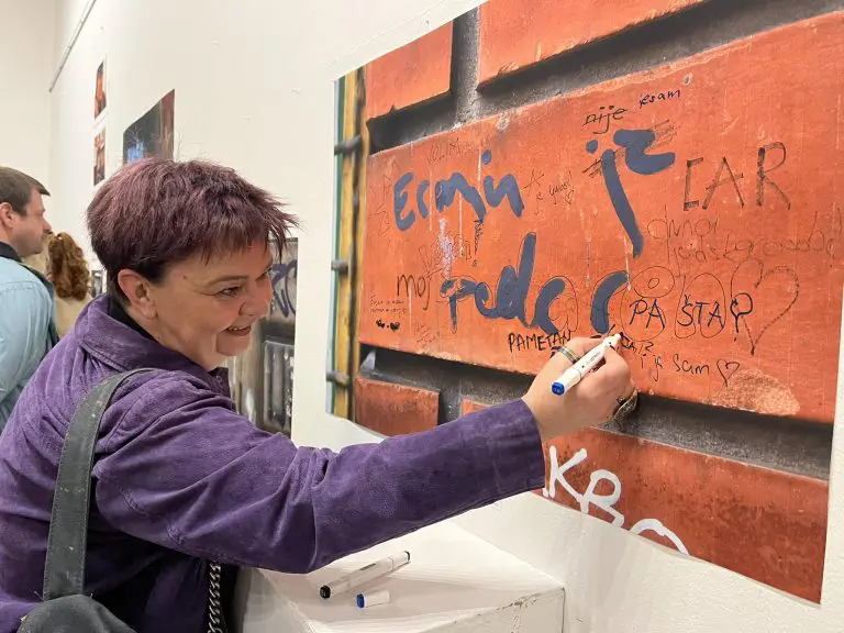 Otvorena izložba fotografija studenata Akademije likovnih umjetnosti kao podrška Queer zajednici