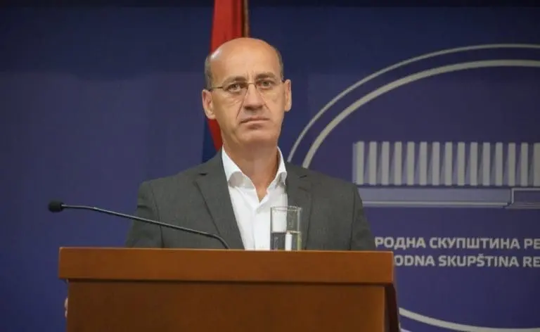 Poslanici Salkić i Hurtić pozvali MUP RS da bez odlaganja suspenduje one koji su zlostavljali dječaka u Osmacima