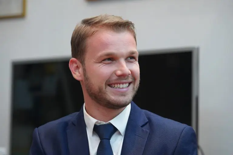 Stanivuković objavio video kako ispraća policiju sa parkinga