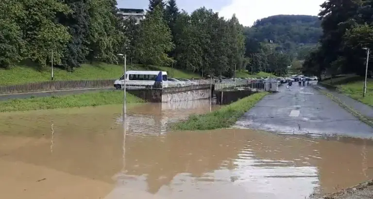 Bujične poplave u Banjaluci: Beton ne upija vodu, ovo će se sve češće dešavati