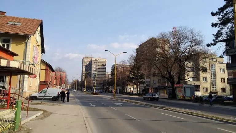 Tuzla: Protestna šetnja zbog seksualnog iskorištavanja maloljetnica